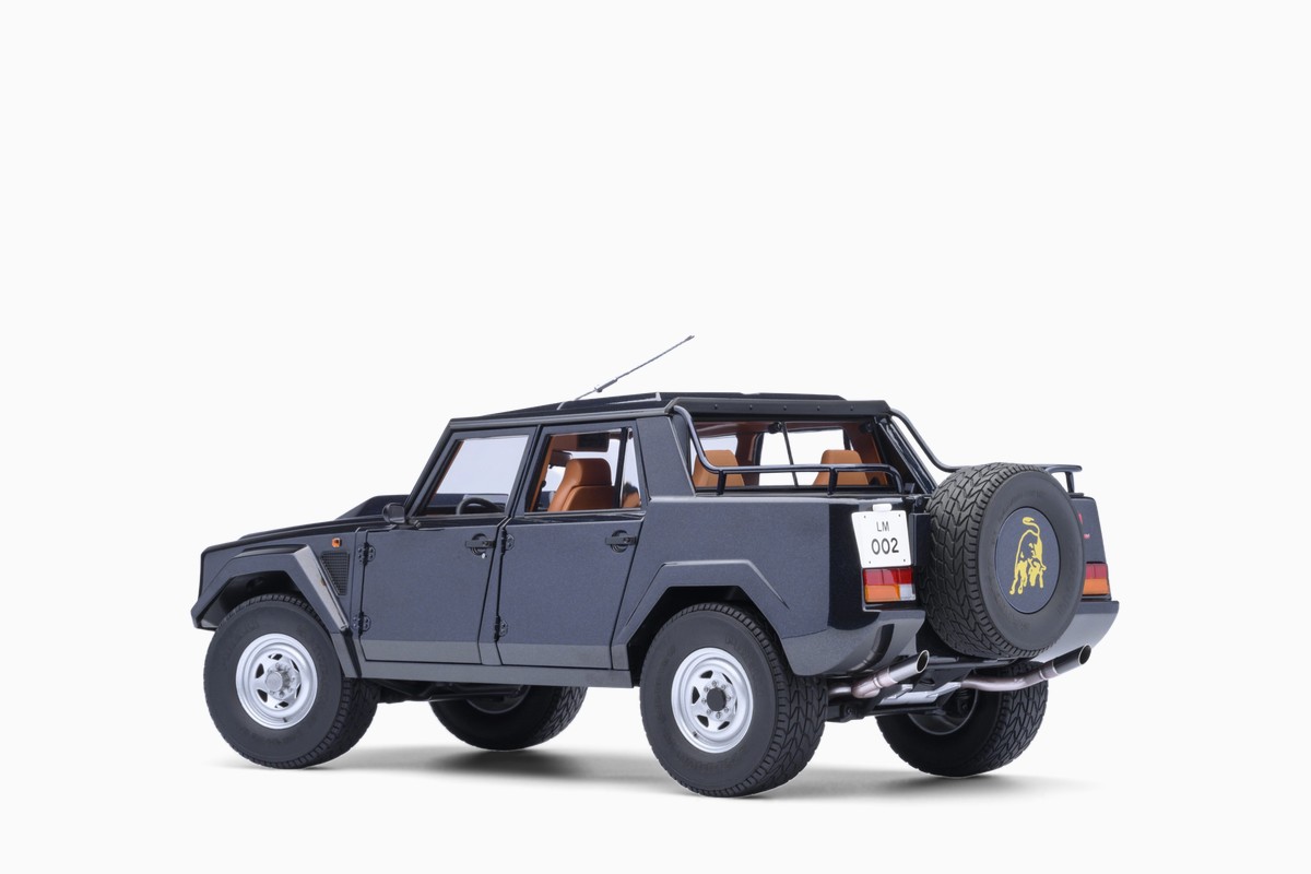 AUTOart 1/18 Lamborghini LM002 in Blu Acapulco Metallic/Metallic Blue, rear three-quarter view