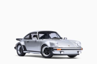 AUTOart 1/18 Porsche 911 (930) Turbo 3.0 in Silver, front three-quarter view